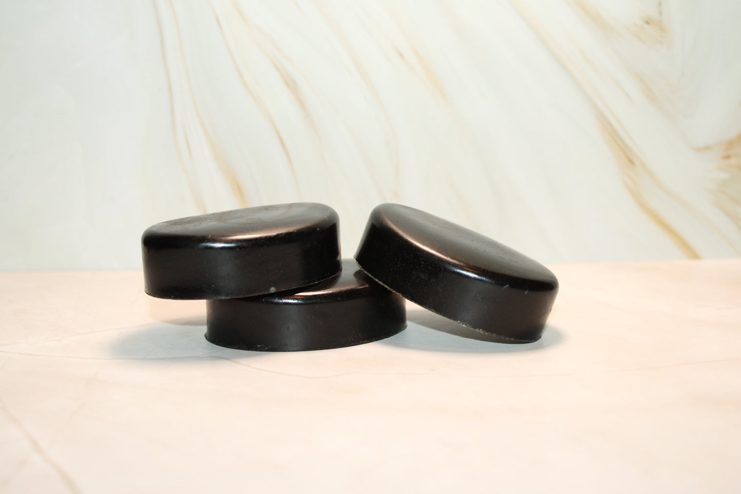 Jabón de carbón activo-Activated carbon soap